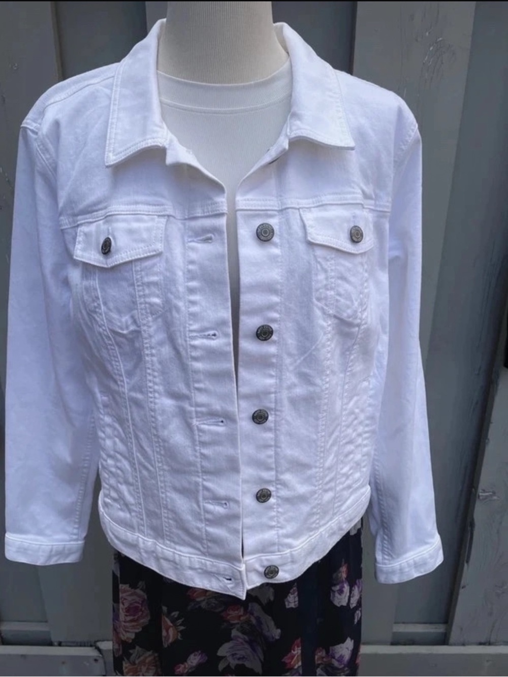 LOFT White Women's Denim Jacket - Classic Button-Up